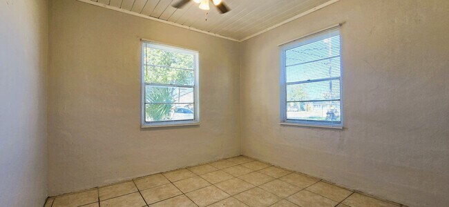 Building Photo - 134 E St