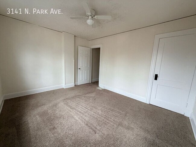 Building Photo - 3141 N Park Ave