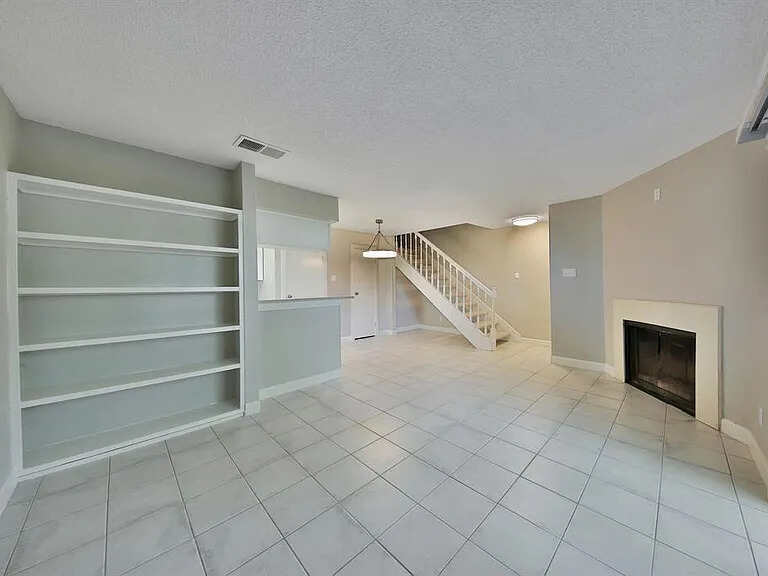Building Photo - 2120 El Paseo St