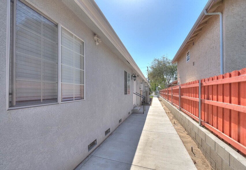 Building Photo - 24600 Cypress St