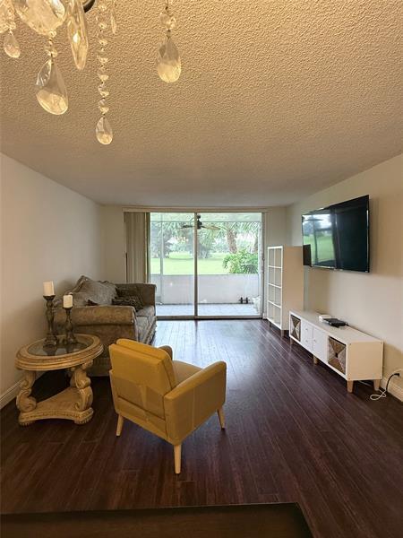 Building Photo - 2601 S Course Dr