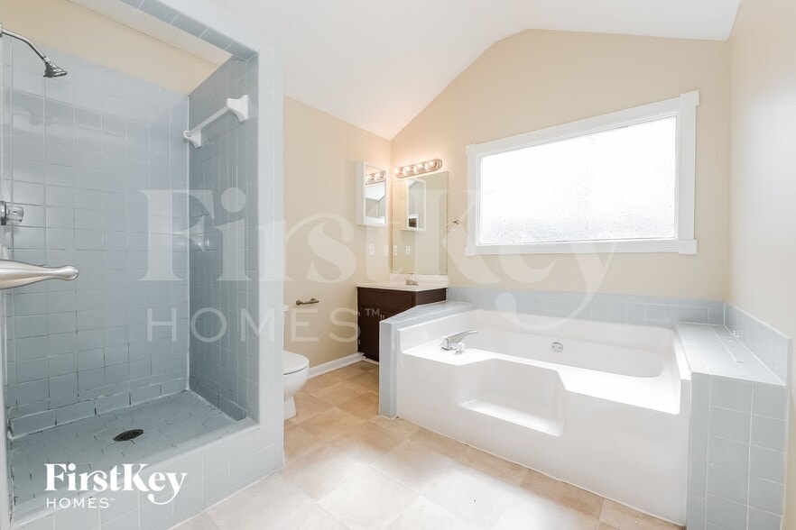 Building Photo - 705 Mills Dr