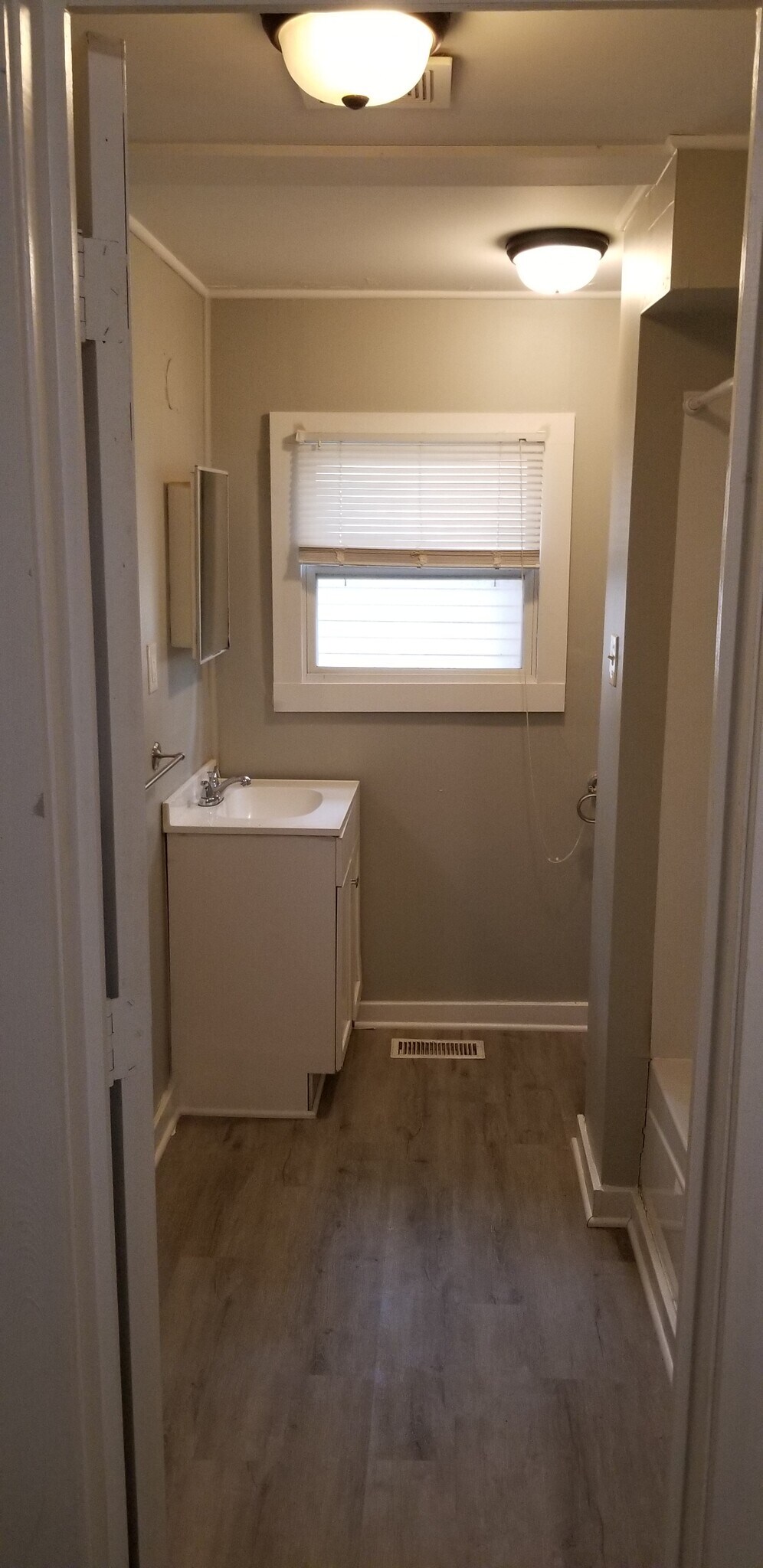 Building Photo - 261 N PERSHING AVE