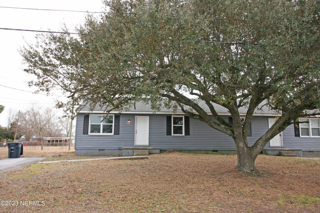 Building Photo - 326 Starling St