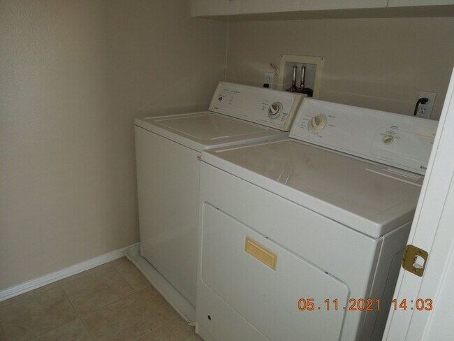 Building Photo - 33770 Willow Haven Ln