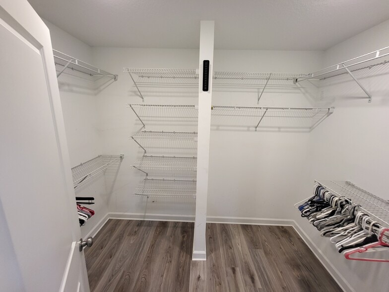 Building Photo - 162 Wexford Way