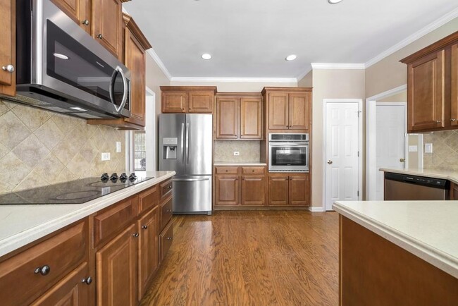 Building Photo - 130 Candler Ct