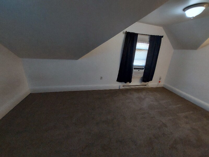 Building Photo - 127 S Main St