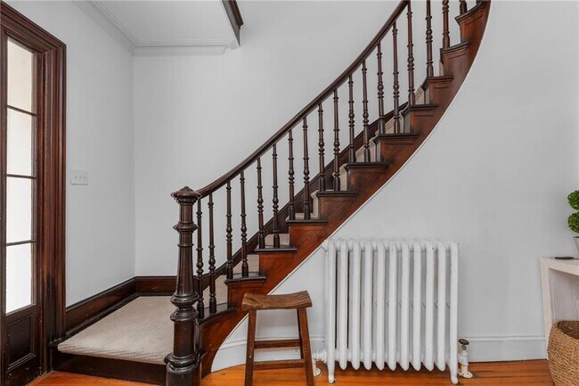 Building Photo - 46 Corne St