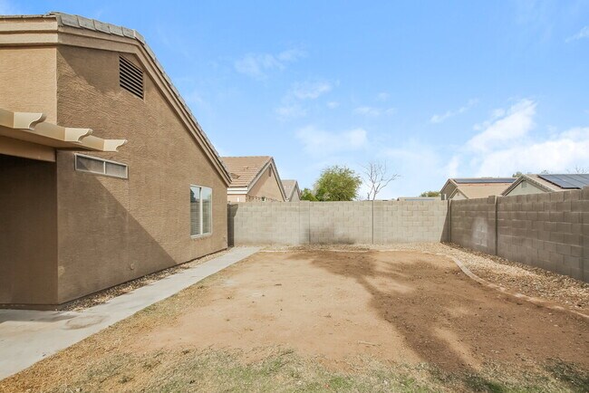 Building Photo - 12821 W Crocus Dr