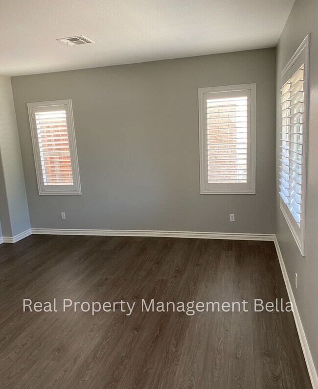 Building Photo - 25249 Silverwood Ln