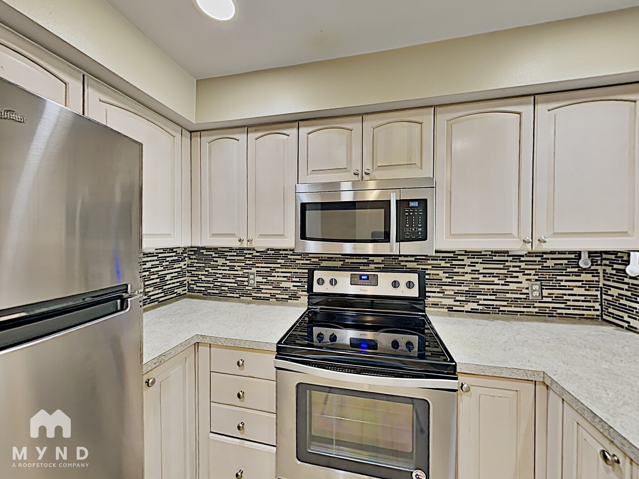 Building Photo - 2530 15th Ave W