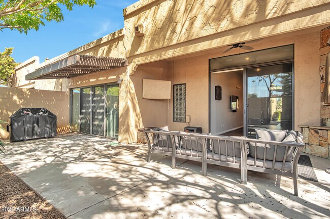 Building Photo - 7318 E Palo Verde Dr