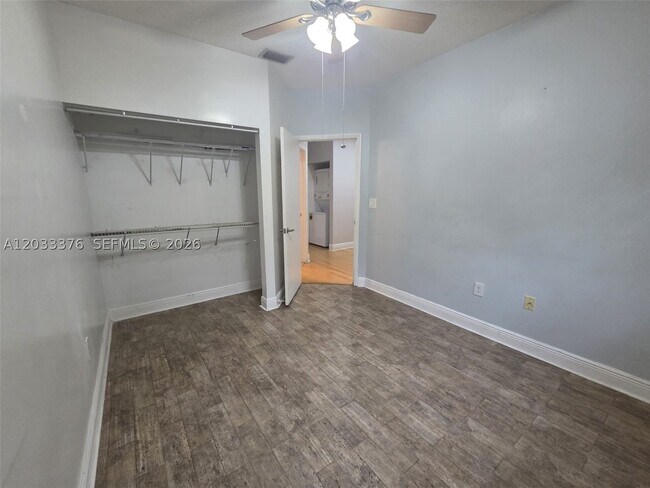 Building Photo - 15505 N Miami Lakeway