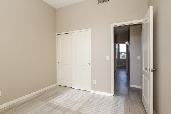 Building Photo - 6482 W Matilda Ln