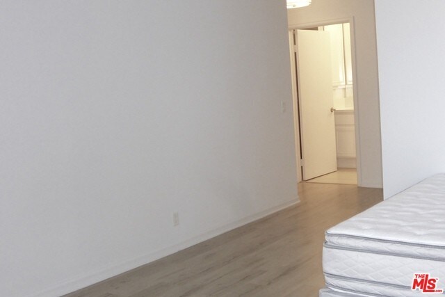 Building Photo - 1211 Sunset Plaza Dr