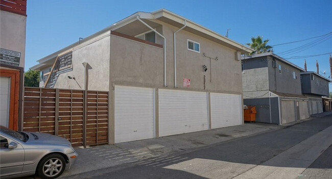 Building Photo - 2917 Rosecrans Ave