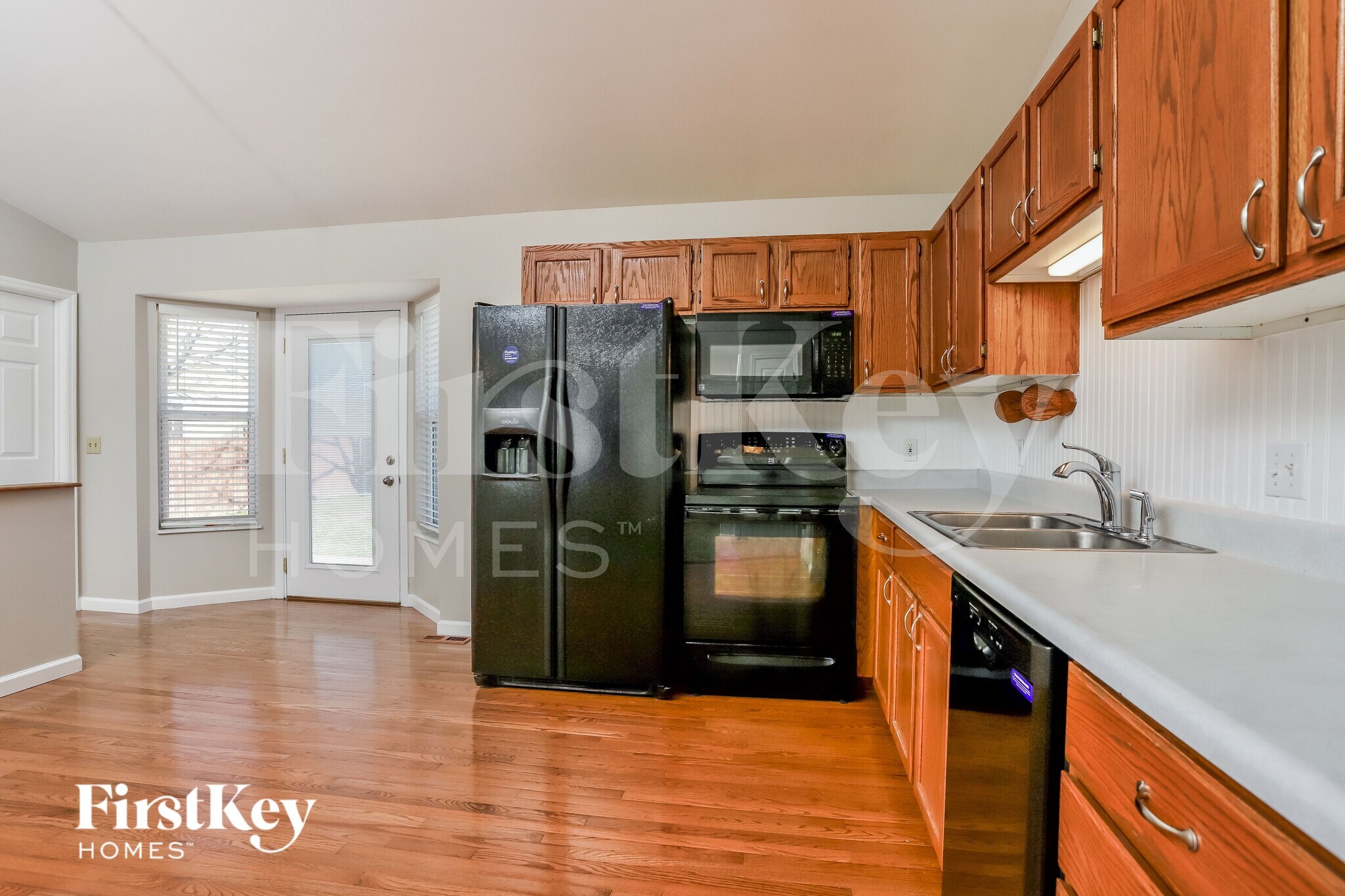 Building Photo - 70 Fawn Oaks Dr