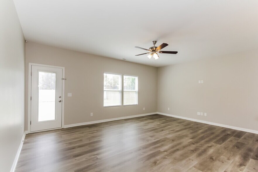 Building Photo - 7318 Reece Valley Ct