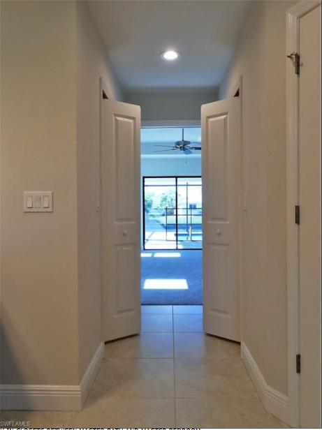 Building Photo - 815 SW 11th Ct