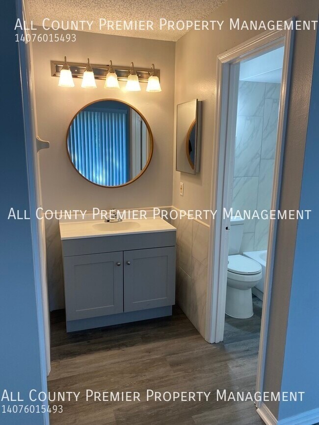 Building Photo - 1215 Ravida Cir