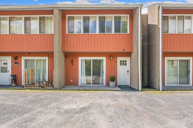 Primary Photo - Charming 3BR House in Hunter