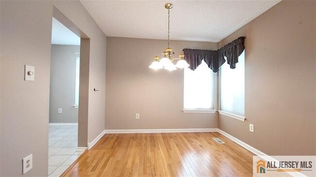 Building Photo - 45 Farnham Square