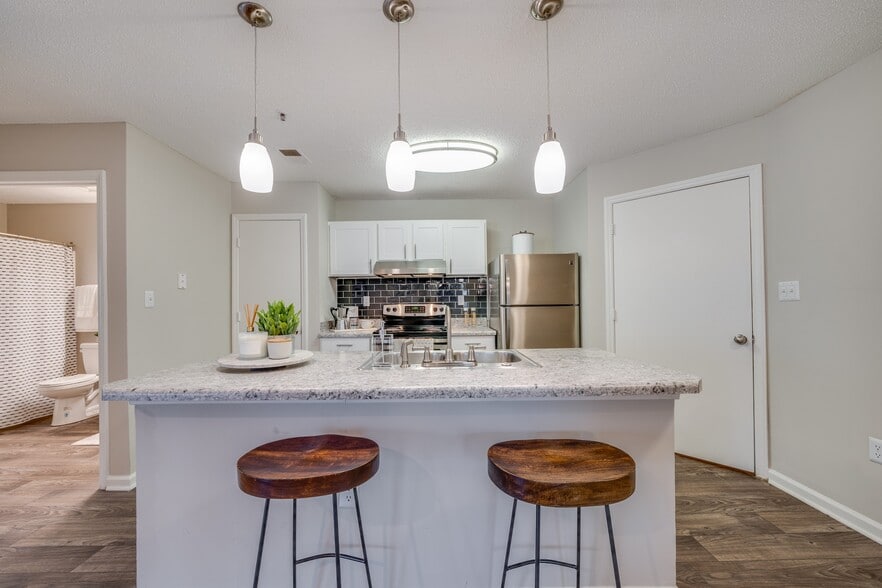 Building Photo - ZZZWindsor Falls