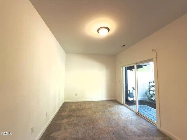 Building Photo - 1802 Stroup St