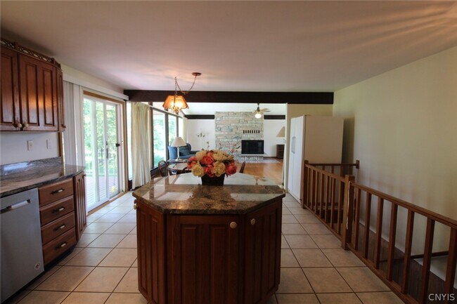 Building Photo - 6363 Muskrat Bay Rd