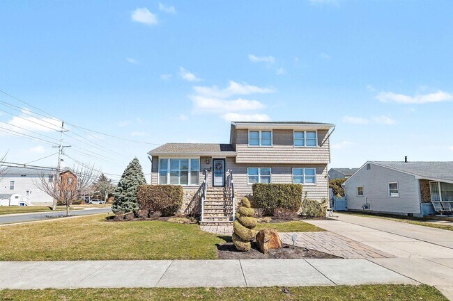 Building Photo - 517 N Cornwall Ave
