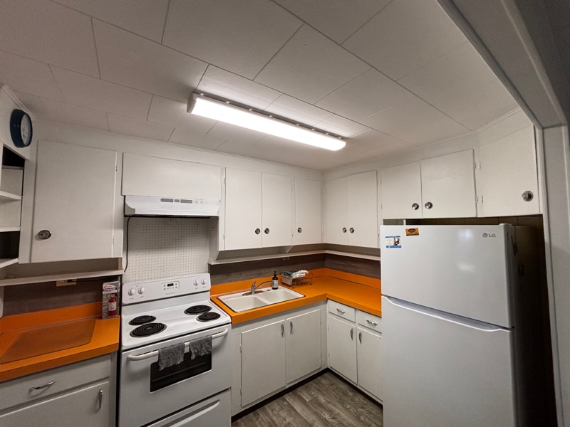 Building Photo - 108 SE 100th Ave