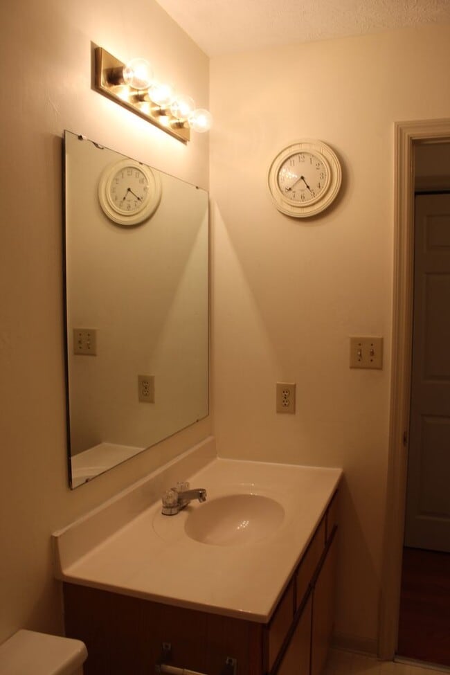 Building Photo - Reilly Rd. Area