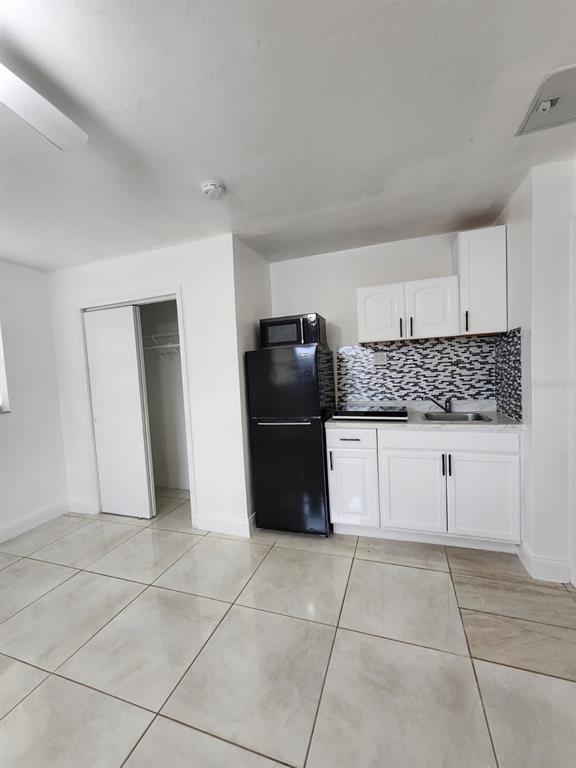 Building Photo - 3831 SW 11th St