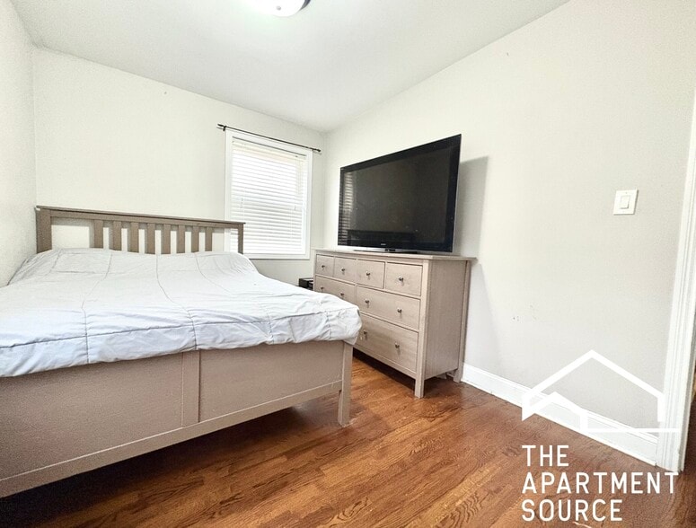 Building Photo - 8108 S 85th Ave