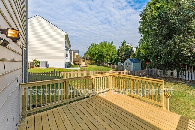 Building Photo - 9140 Worthington Dr