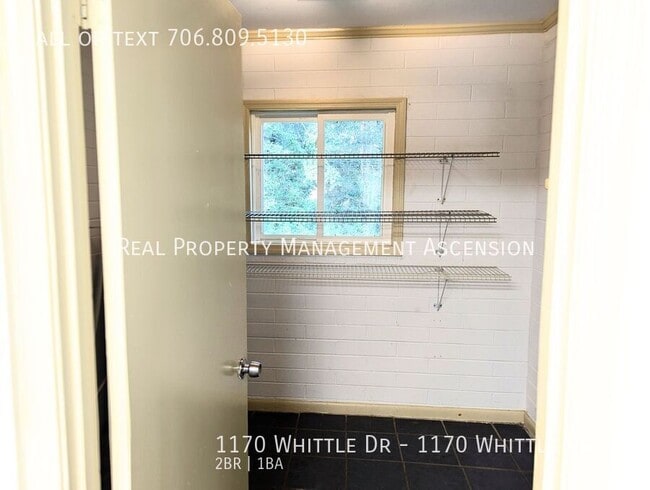 Building Photo - 1170 Whittle Dr SW