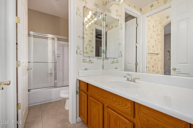 Building Photo - 1687 E Carob Dr