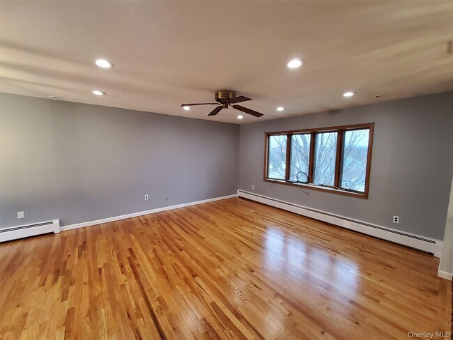 Building Photo - 8 O Sullivan Ln