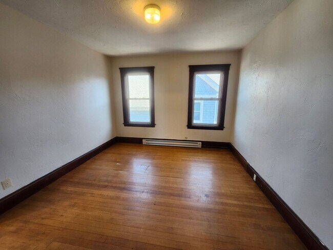 Building Photo - 48 Everard St