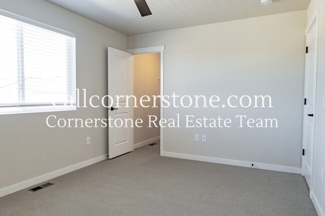 Building Photo - 3683 Levy Pk Dr