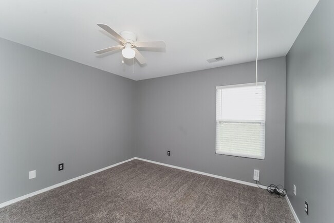 Building Photo - 12825 Old Iron Ln