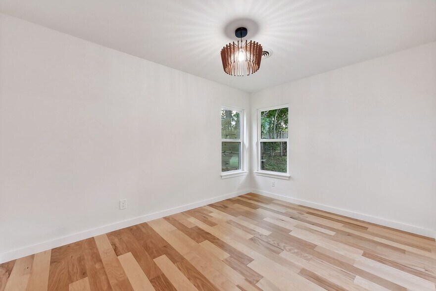 Building Photo - 11900 Dove Haven Dr