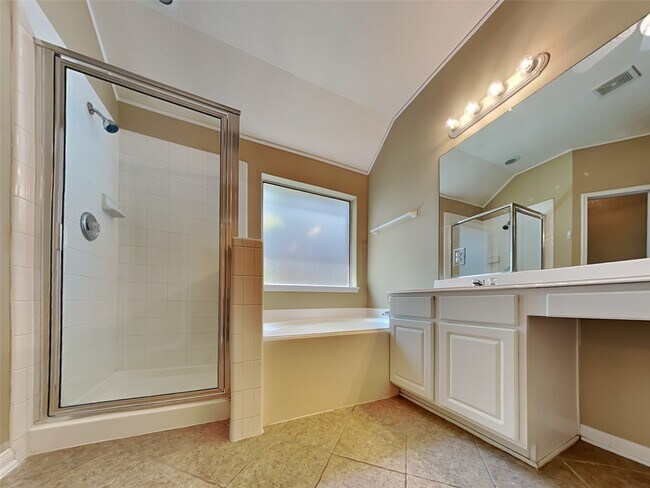 Building Photo - 3523 Pine Valley Dr