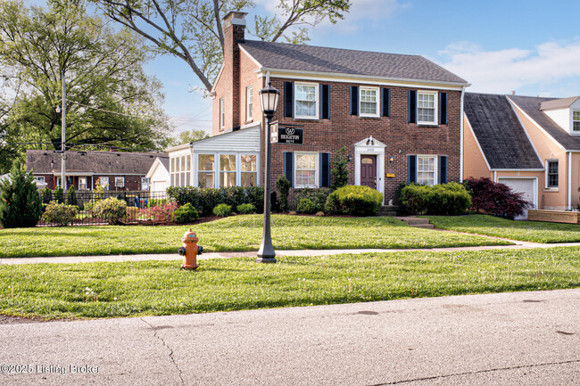 Building Photo - 2418 Brighton Dr