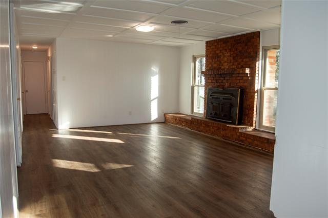 Building Photo - 1938 Spring Dr