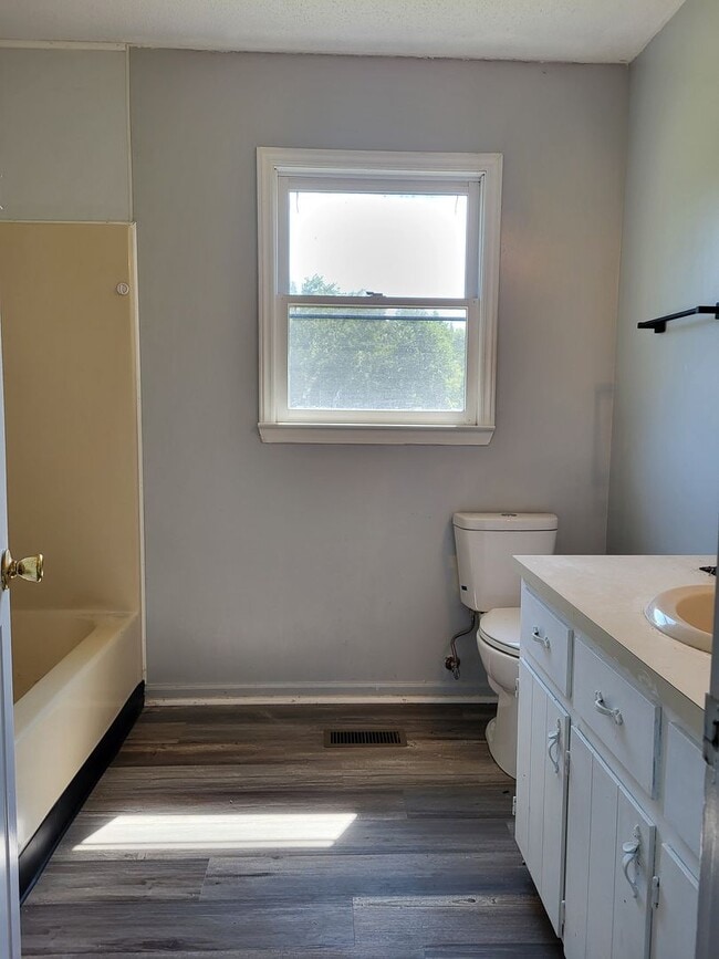 Building Photo - 3 bedroom home in Maiden