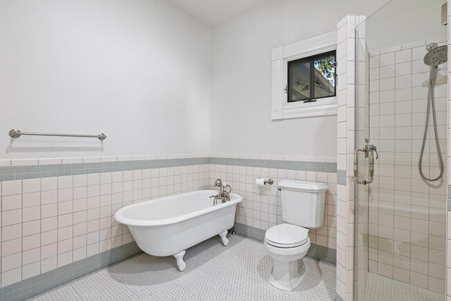 Building Photo - 4104 Avenue F