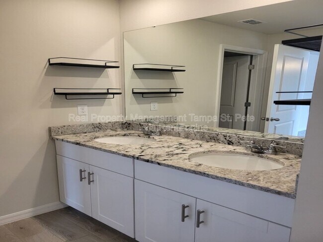 Building Photo - 7694 Momentum Pkwy