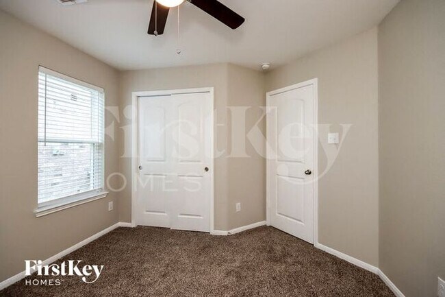 Building Photo - 16365 Olive Sparrow Dr